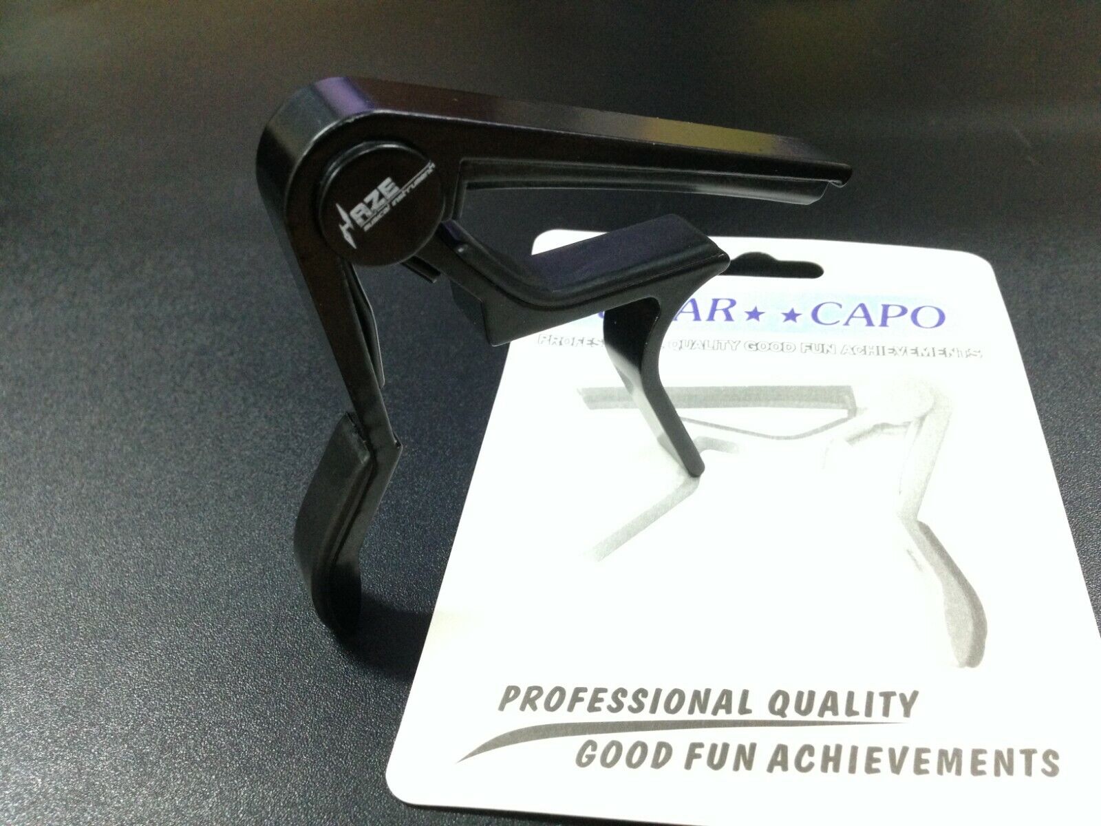 Black Haze HSB5 Quick-Change Acoustic/Electric/Classical Guitar Capo+3 Picks