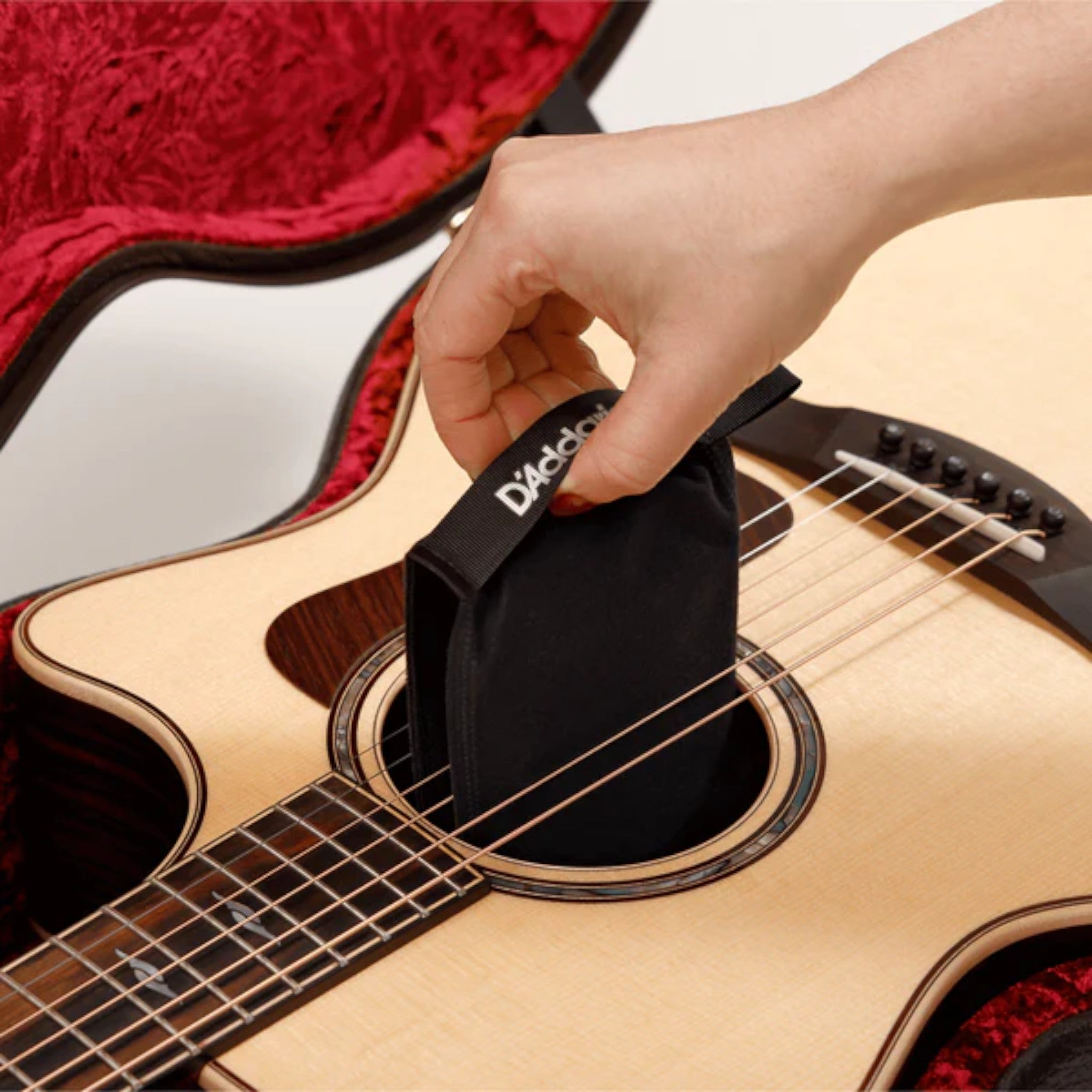 D'Addario PWHPK01 "Humidipak Maintain" Automatic Two-Way Humidity Control System for Guitars