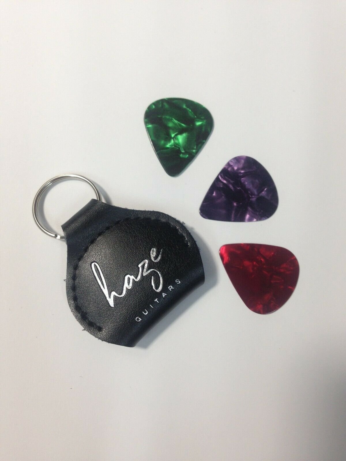 Haze PH22 Leather Pick-Holder + 3 Guitar Picks, Key Ring, Black
